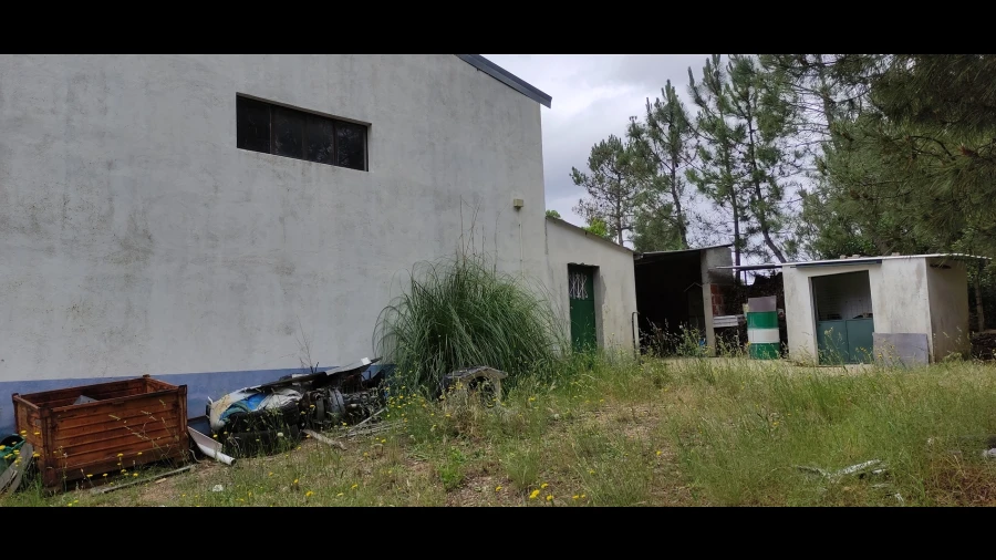 Armazém para Venda em Cebolais de Cima e Retaxo