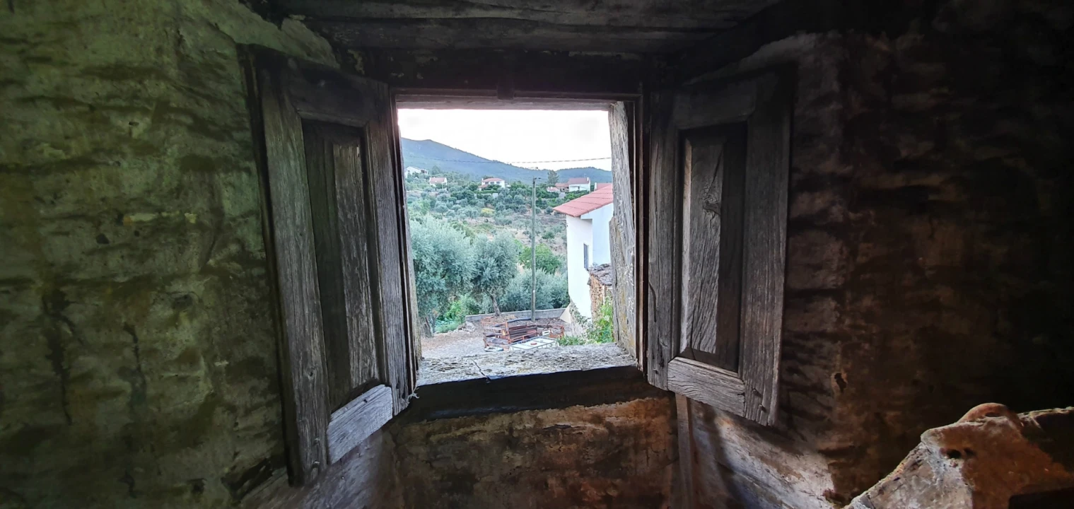 Moradia T2 para Venda em Sarnadas de São Simão Foto 7