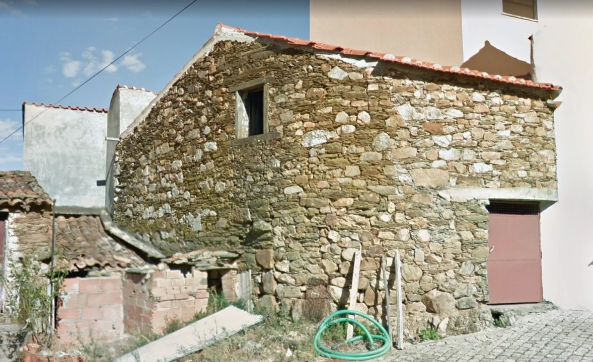 Moradia T2 para Venda em Sarnadas de São Simão Foto 2