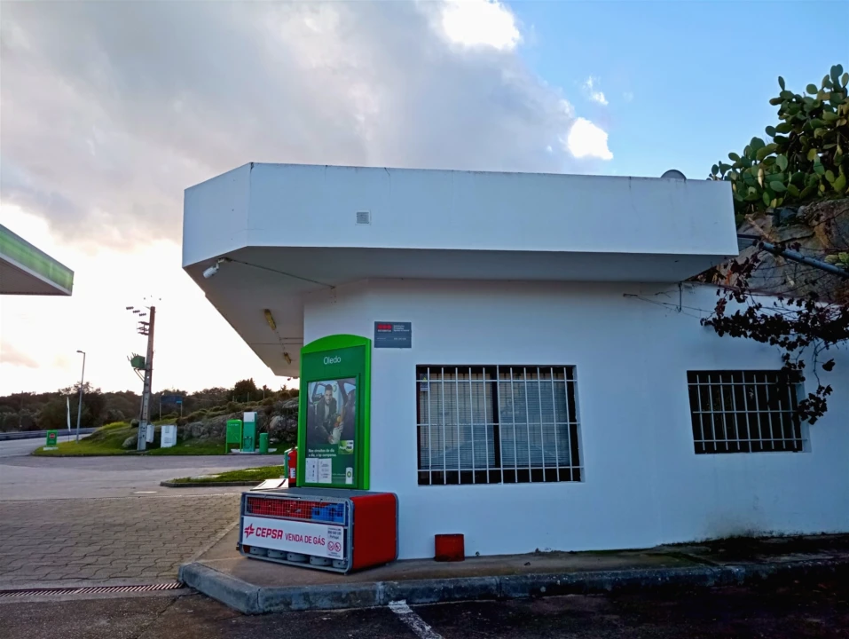 Loja para Venda em Escalos de Cima e Lousa Foto 2