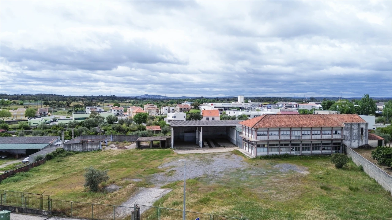 Armazém para Arrendamento em Alcains Foto 70