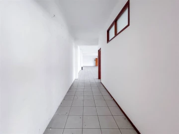 Armazém para Arrendamento em Alcains