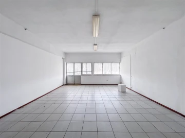 Armazém para Arrendamento em Alcains