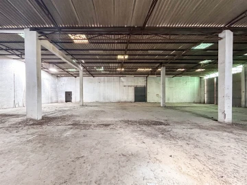 Armazém para Arrendamento em Alcains