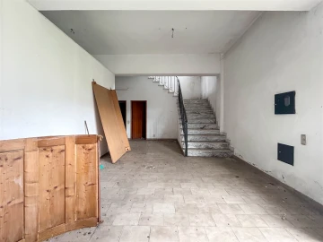 Armazém para Arrendamento em Alcains