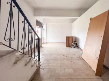 Armazém para Arrendamento em Alcains