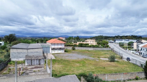 Armazém para Arrendamento em Alcains