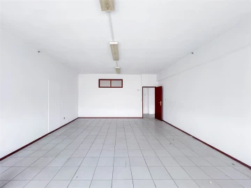 Armazém para Arrendamento em Alcains