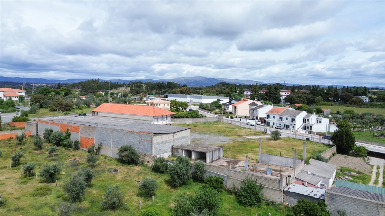 Armazém para Arrendamento em Alcains Foto 64