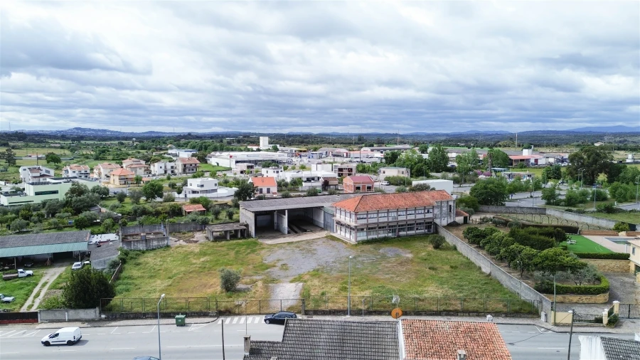 Armazém para Arrendamento em Alcains Foto 71