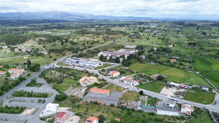 Armazém para Arrendamento em Alcains Foto 78