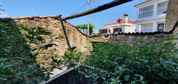 Moradia T4 para Venda em Póvoa de Rio de Moinhos e Cafede