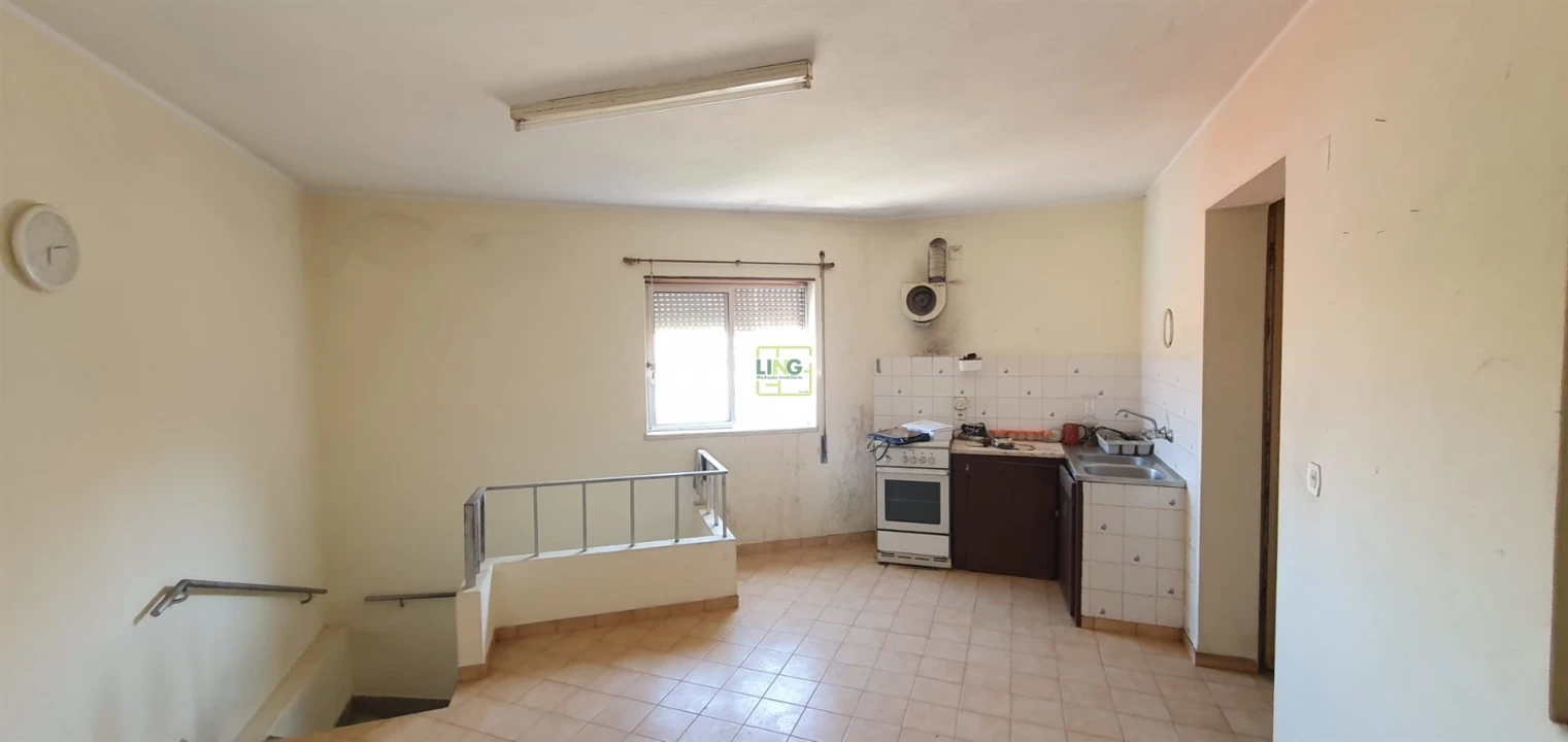Moradia T4 para Venda em Póvoa de Rio de Moinhos e Cafede Foto 6