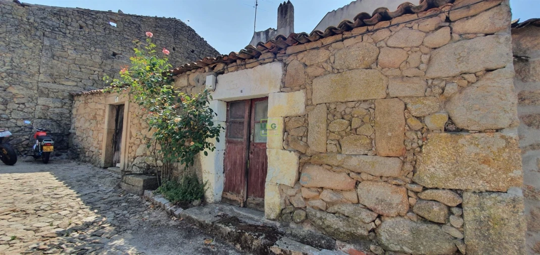 Moradia T4 para Venda em Póvoa de Rio de Moinhos e Cafede Foto 2