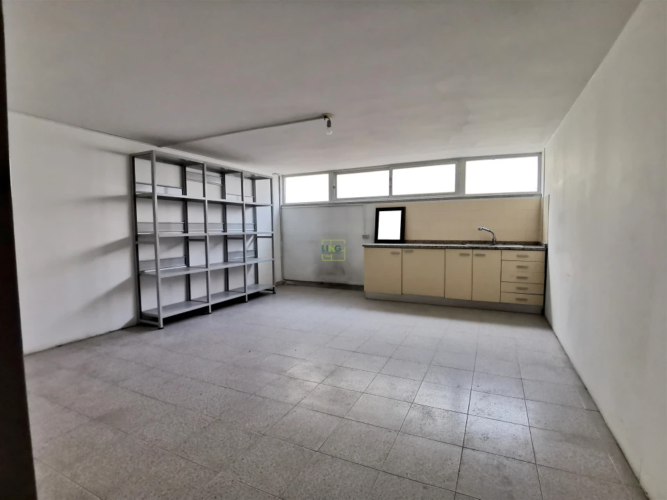 Armazém para Venda em Castelo Branco Foto 5