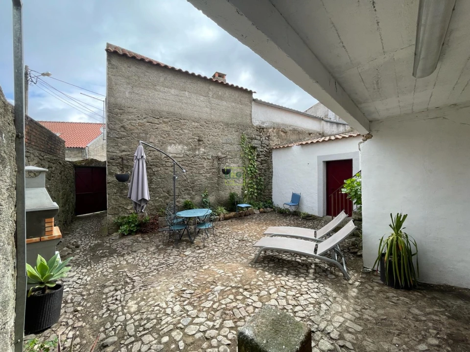 Moradia T4 para Venda em Oledo Foto 2