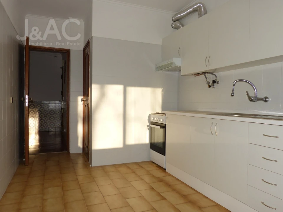 Apartamento T2 para Venda em Cascais e Estoril Foto 3
