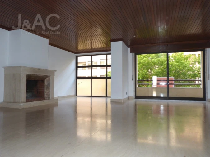 Apartamento T3 para Venda em Cascais e Estoril Foto 4