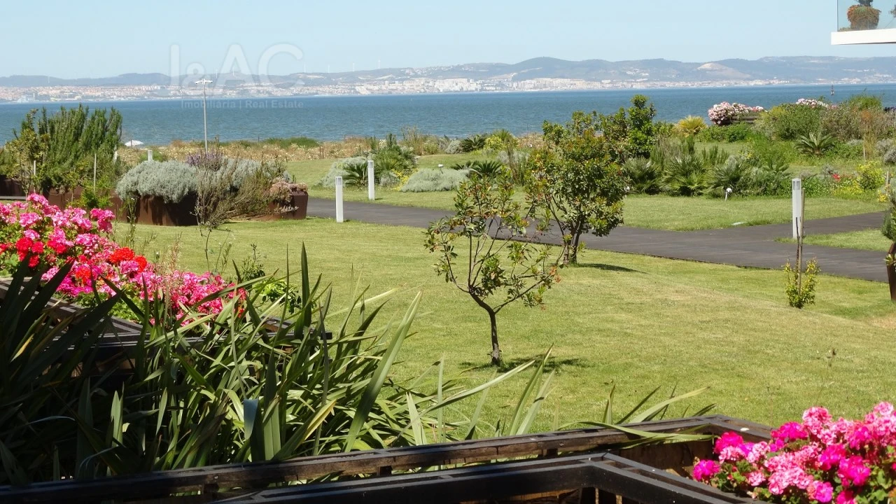 Apartamento T1 para Venda em Alcochete Foto 3