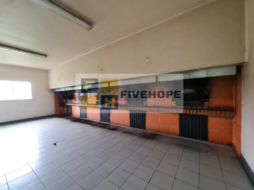 Armazém para Venda em Covões e Camarneira Foto 6