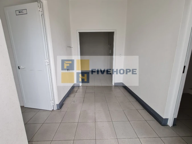 Armazém para Venda em Covões e Camarneira Foto 9