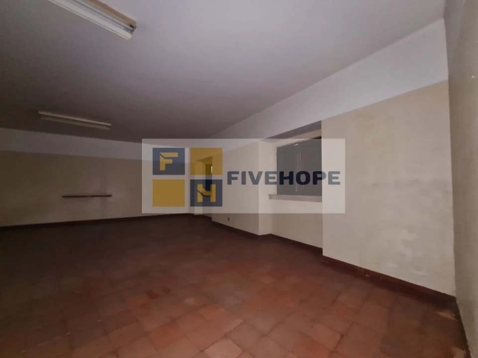 Moradia T10 para Venda em Maiorca Foto 23