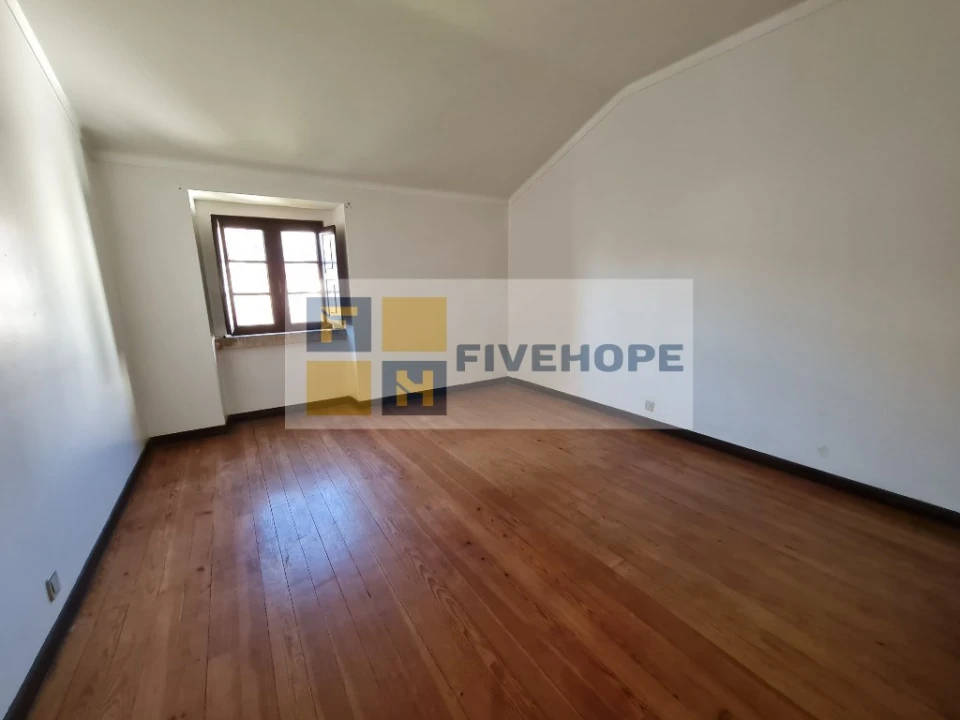 Moradia T10 para Venda em Maiorca Foto 33