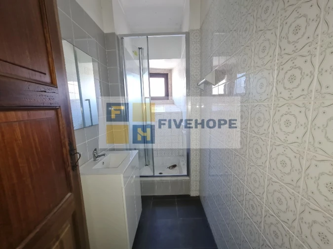 Moradia T10 para Venda em Maiorca Foto 31