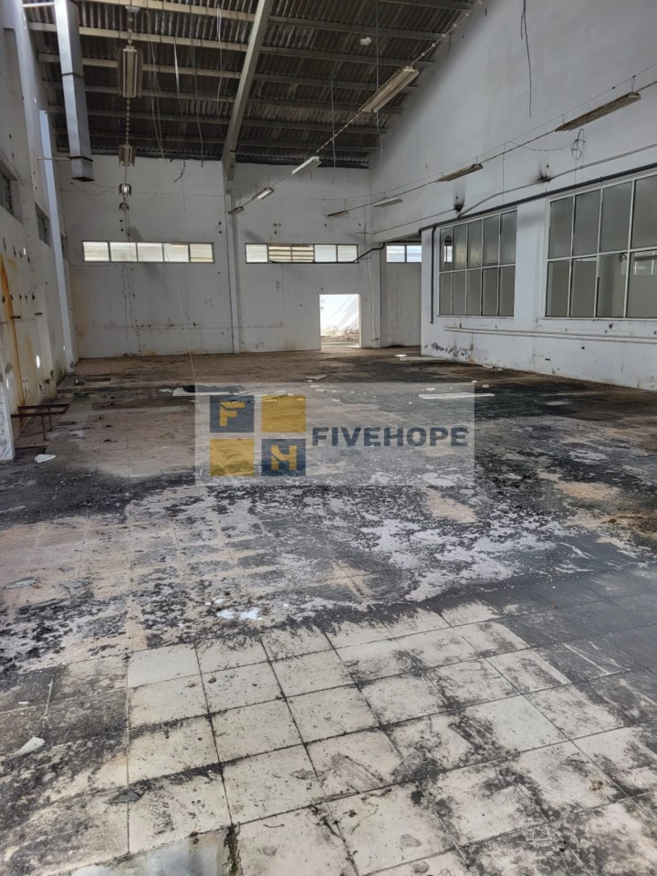 Armazém para Venda em Samuel Foto 7