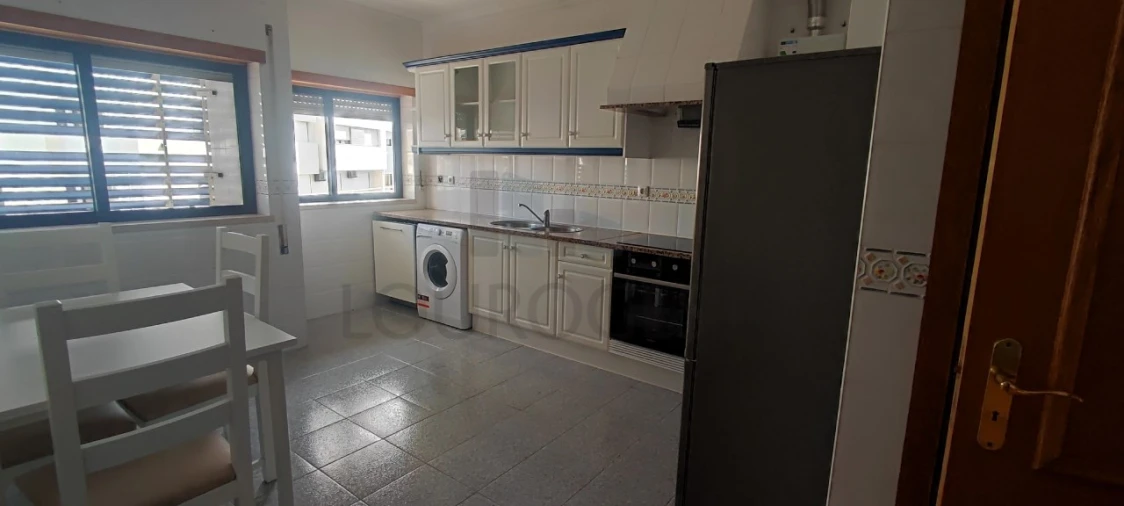 Apartamento T3 para Arrendamento em Marvila, Ribeira Santarém, São Salvador, São Nicolau Foto 11