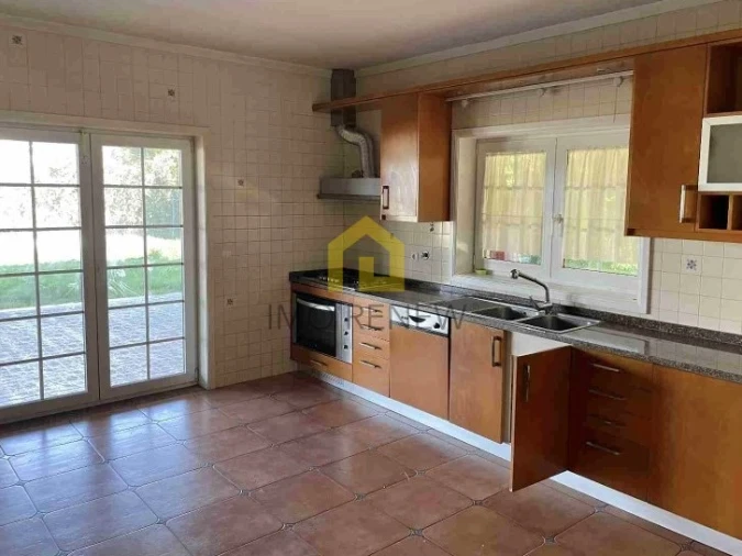 Moradia T6 para Venda em Folgosa Foto 7