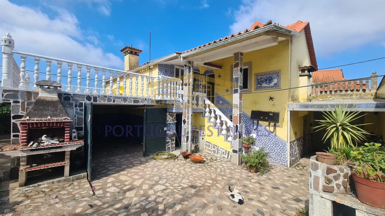 Moradia T3 para Venda em Azurara Foto 3