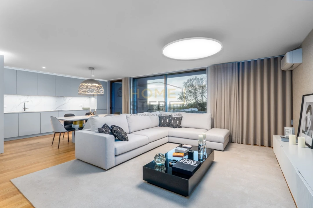Apartamento T4 para Venda em Santa Marinha e São Pedro da Afurada Foto 2