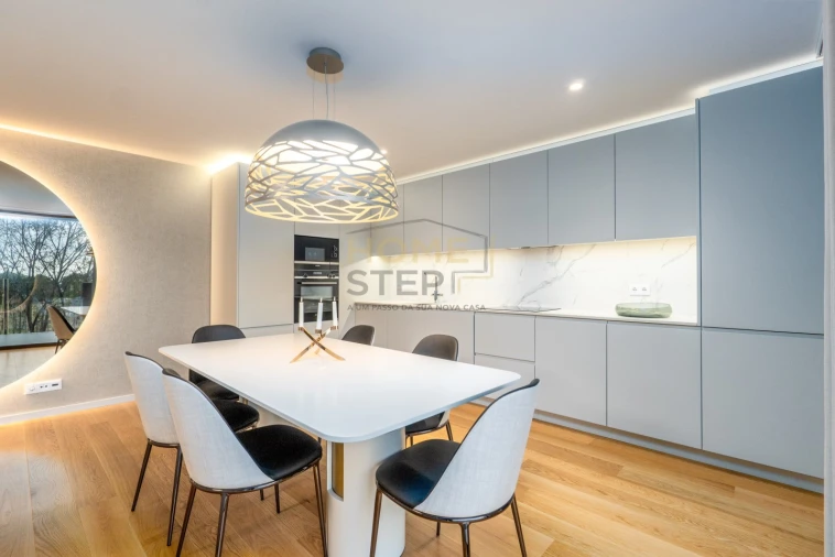 Apartamento T4 para Venda em Santa Marinha e São Pedro da Afurada Foto 4