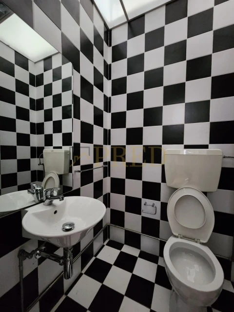 Armazém para Arrendamento em Paranhos