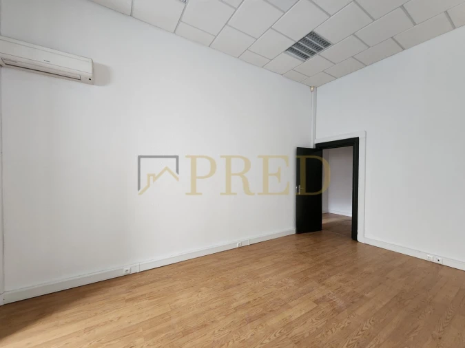 Armazém para Arrendamento em Paranhos Foto 7