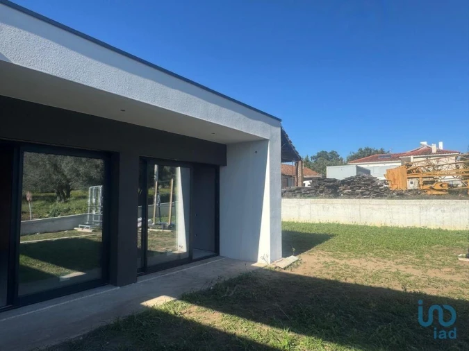 Moradia T3 para Venda em Lanheses Foto 4