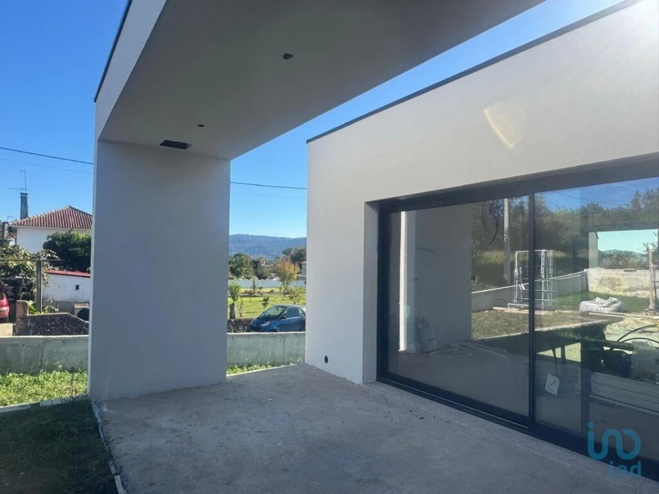 Moradia T3 para Venda em Lanheses Foto 3