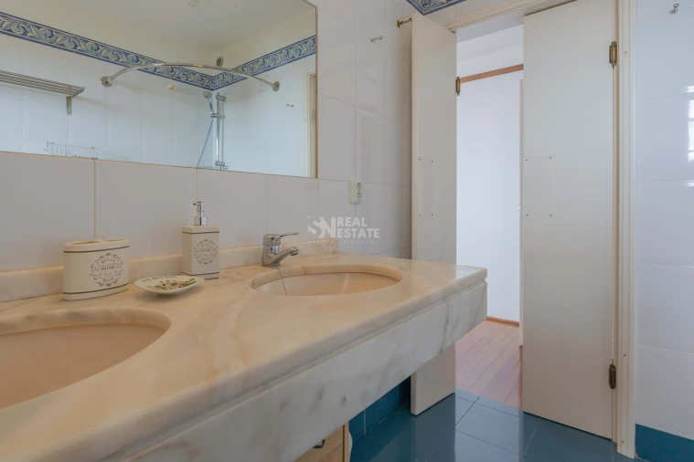 Quinta T5 para Venda em Funchal (Santa Maria Maior) Foto 77