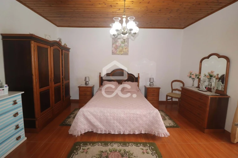 Moradia T3 para Venda em Furnas Foto 6