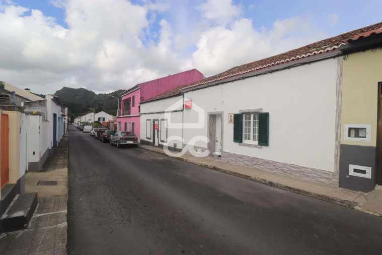 Moradia T3 para Venda em Furnas