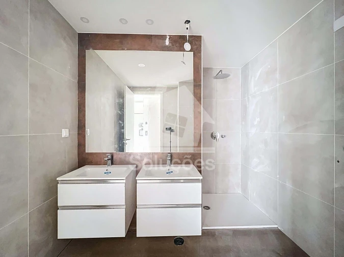 Apartamento T1 para Venda em Alvor Foto 13