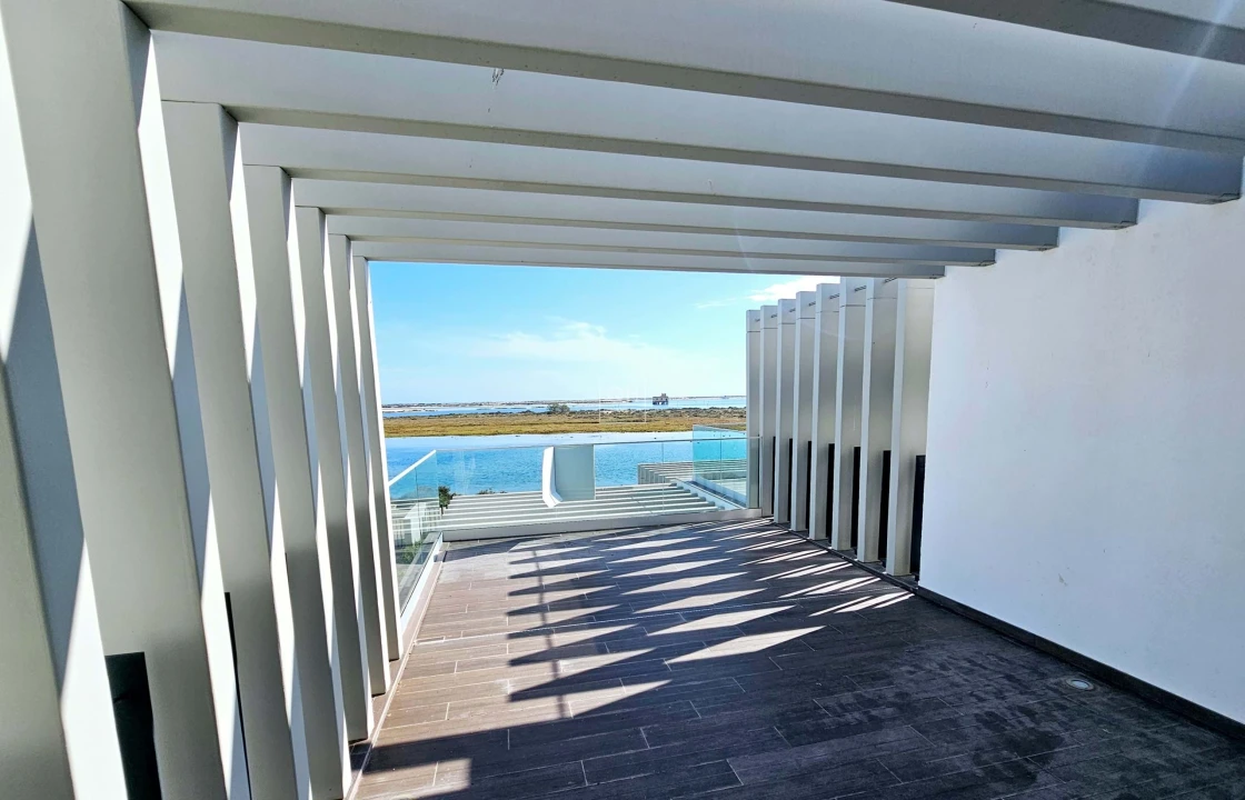 Apartamento T2 para Venda em Olhão Foto 3