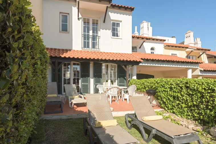 Moradia T3 para Arrendamento férias em Quarteira Foto 9