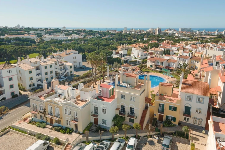 Moradia T3 para Arrendamento férias em Quarteira Foto 24