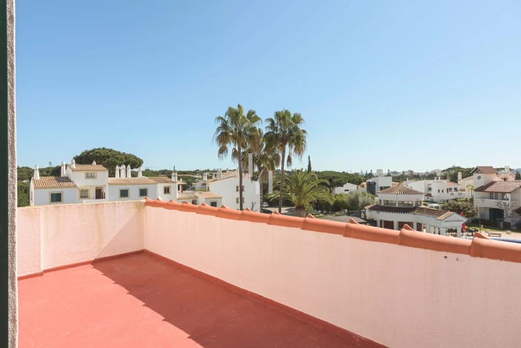 Moradia T3 para Arrendamento férias em Quarteira Foto 22