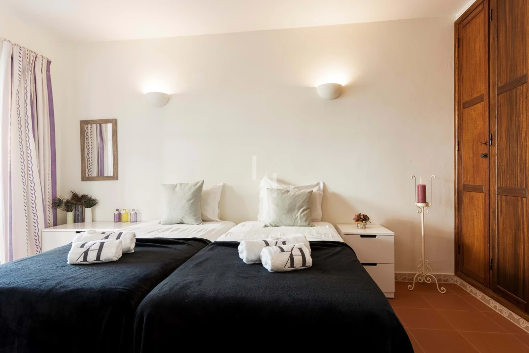 Apartamento T1 para Arrendamento férias em Quarteira Foto 7