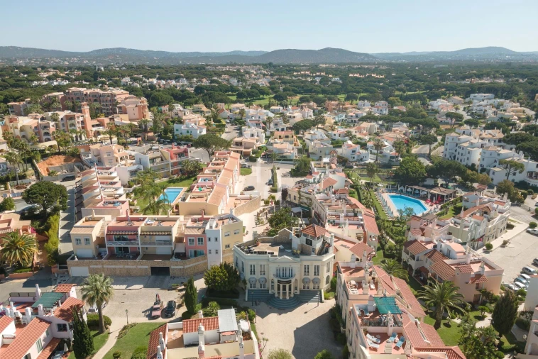 Apartamento T1 para Arrendamento férias em Quarteira Foto 18