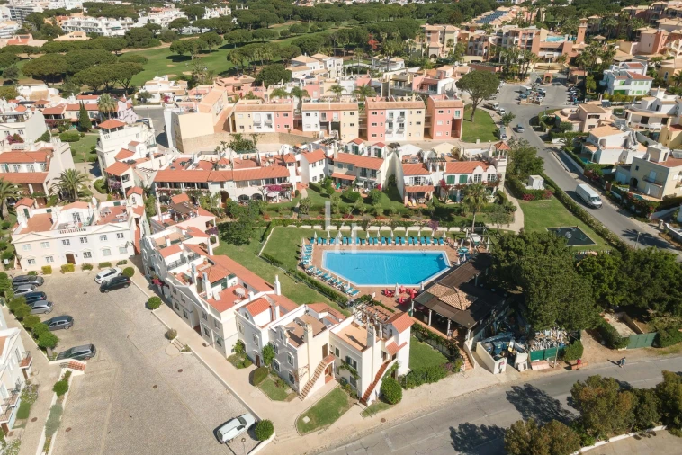 Apartamento T1 para Arrendamento férias em Quarteira Foto 16