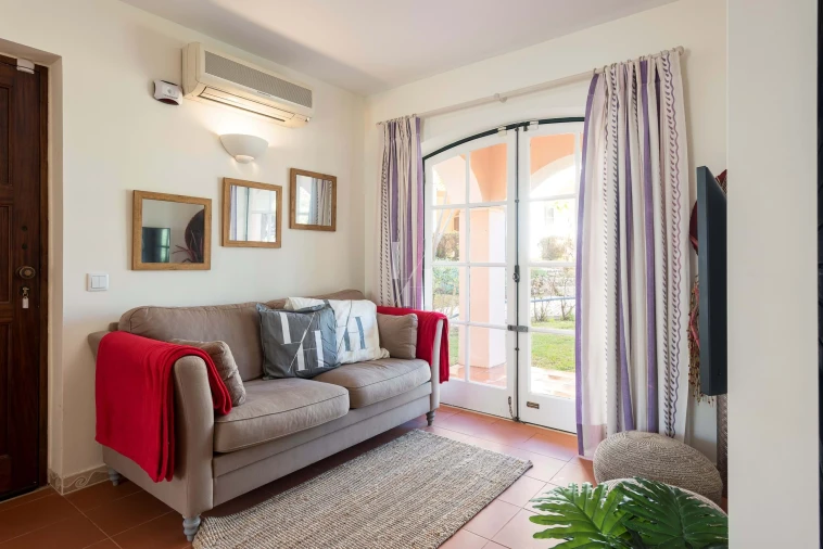 Apartamento T1 para Arrendamento férias em Quarteira Foto 2